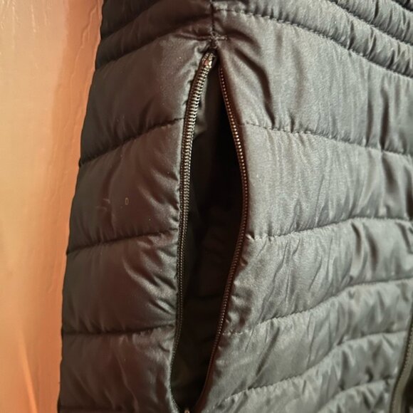 Columbia Women's Black Quilted Puffer Jacket, Size L pre owned - Picture 11 of 15